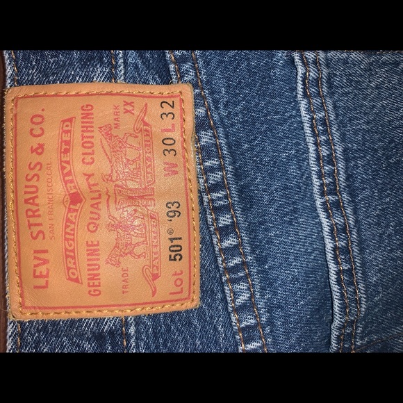 Vintage Levi's 501 Button Fly Straight Leg Medium Wash Jeans 30x32 - Picture 7 of 11